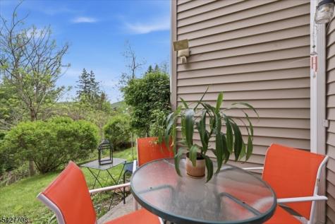 52 Cambridge Oxford NJ 07863