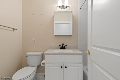 43 Manchester Court Kinnelon NJ 07405