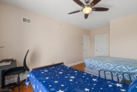 43 Manchester Court Kinnelon NJ 07405