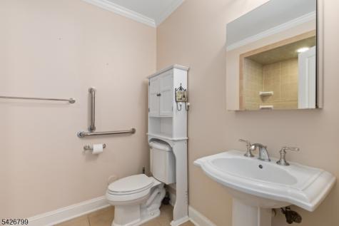 43 Manchester Court Kinnelon NJ 07405