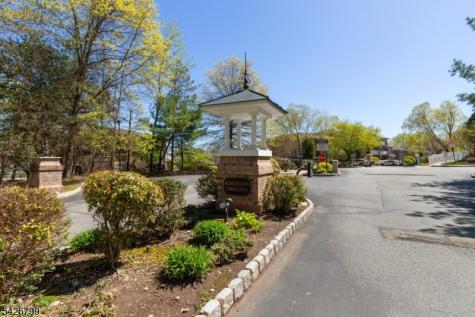 43 Manchester Court Kinnelon NJ 07405