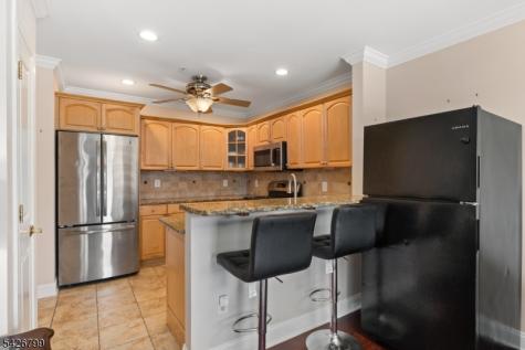 43 Manchester Court Kinnelon NJ 07405