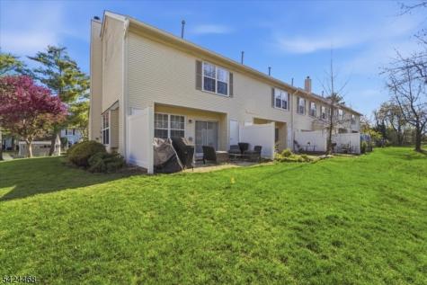 63 Amberly Court Franklin NJ 08823