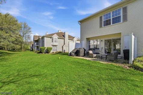 63 Amberly Court Franklin NJ 08823