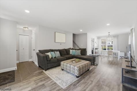 63 Amberly Court Franklin NJ 08823