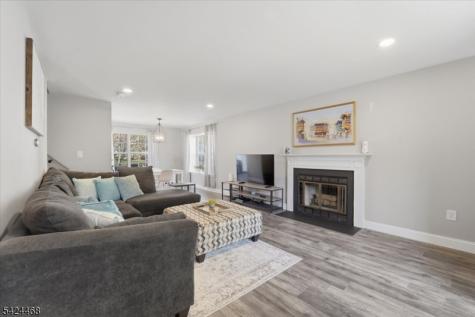 63 Amberly Court Franklin NJ 08823