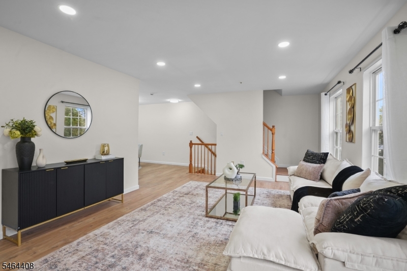 31 Krueger Court Newark NJ 07103