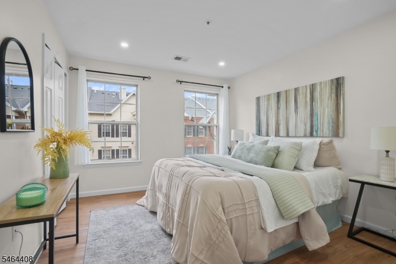 31 Krueger Court Newark NJ 07103