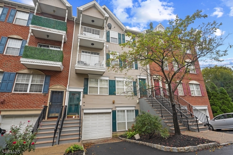 31 Krueger Court Newark NJ 07103