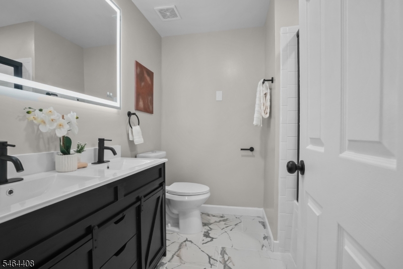 31 Krueger Court Newark NJ 07103