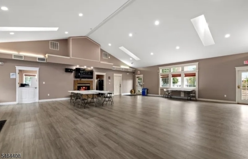 31 Krueger Court Newark NJ 07103