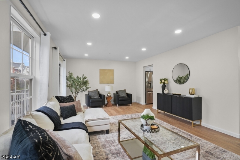 31 Krueger Court Newark NJ 07103