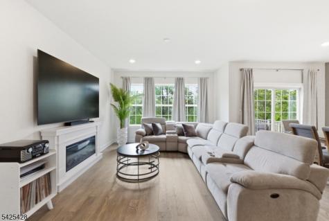 44 Dahlia Drive Warren NJ 07059