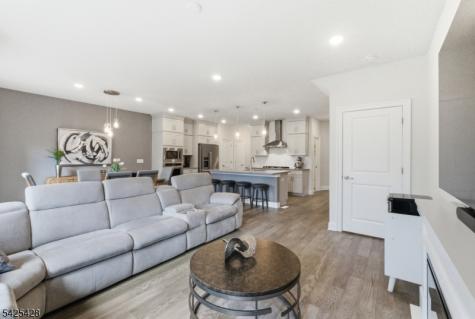 44 Dahlia Drive Warren NJ 07059
