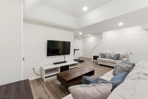 44 Dahlia Drive Warren NJ 07059