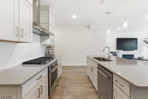 44 Dahlia Drive Warren NJ 07059