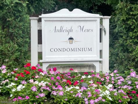 23 Park Court Verona NJ 07044