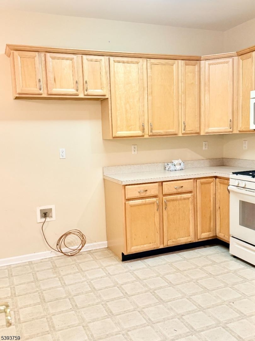 2102 Ambassador Court Franklin NJ 08873