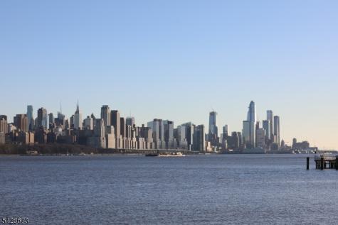 129 The Promenade Edgewater NJ 07020