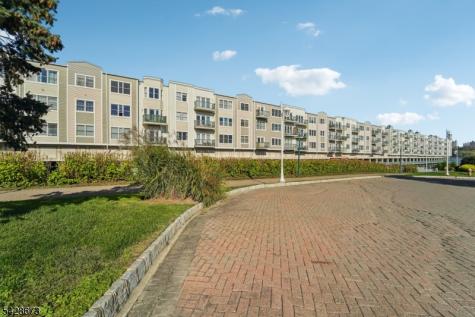 129 The Promenade Edgewater NJ 07020