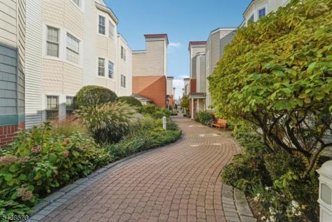 129 The Promenade Edgewater NJ 07020