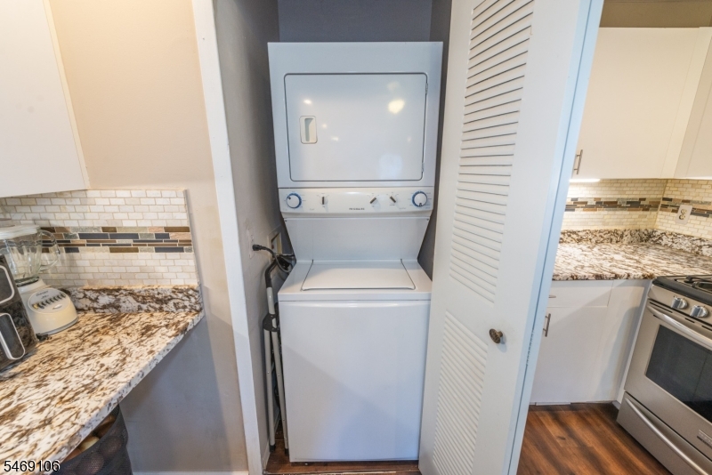 7 Sharon Drive East Hanover NJ 07936