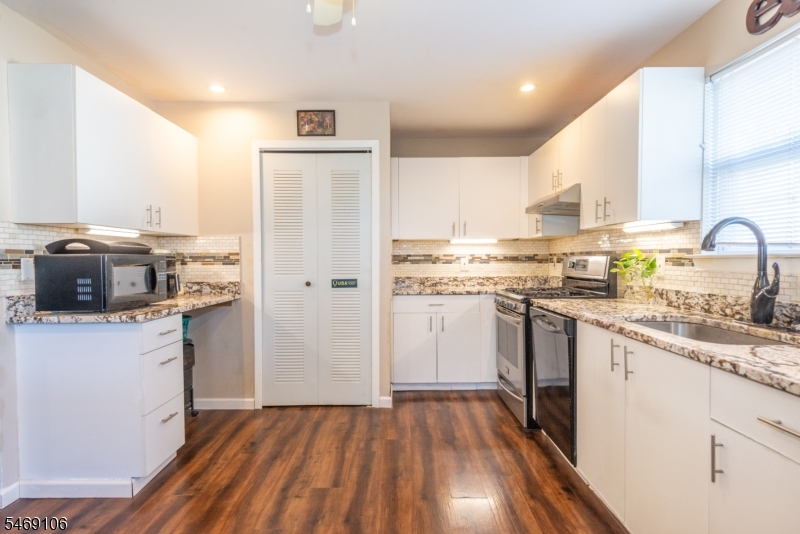 7 Sharon Drive East Hanover NJ 07936