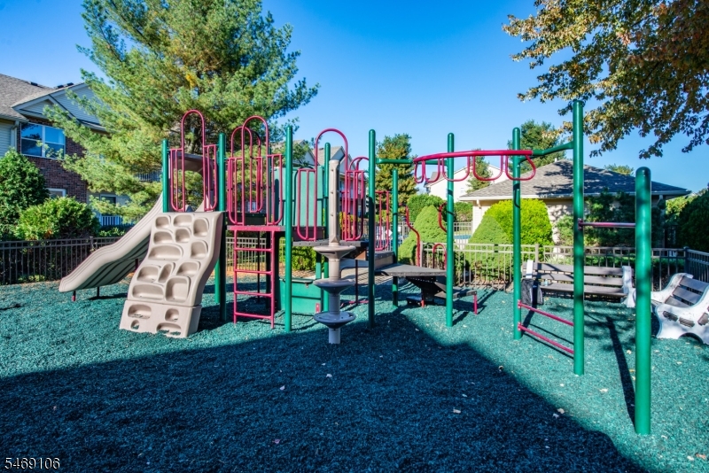 7 Sharon Drive East Hanover NJ 07936