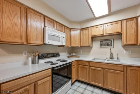 112 Cannella Way Riverdale NJ 07457