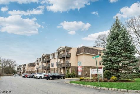 112 Cannella Way Riverdale NJ 07457