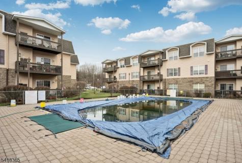112 Cannella Way Riverdale NJ 07457