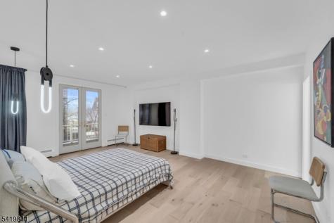 101 Shearwater Court Jersey City NJ 07305