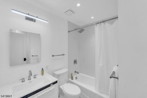 101 Shearwater Court Jersey City NJ 07305