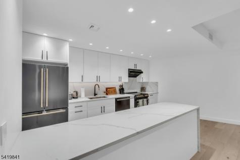 101 Shearwater Court Jersey City NJ 07305