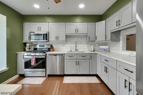 132 Chelsea Way Bridgewater NJ 08807