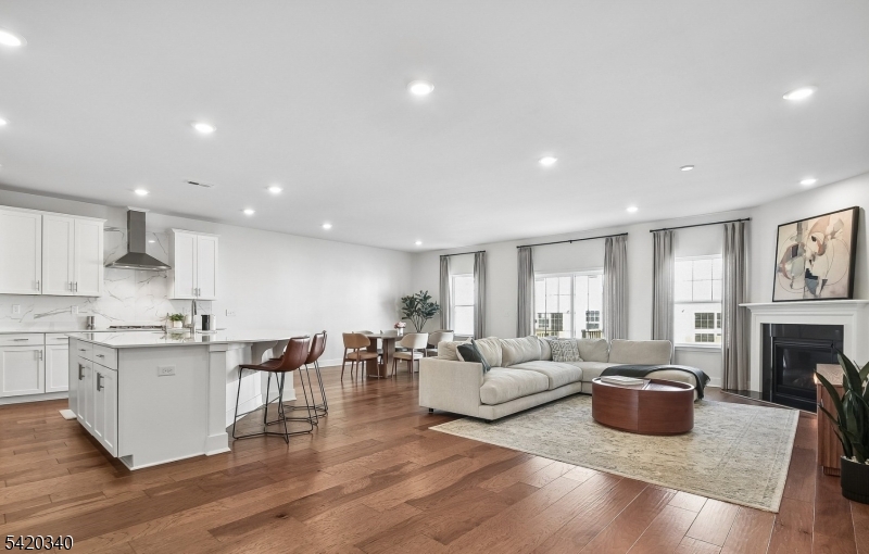 36 Ventura Drive East Hanover NJ 07936
