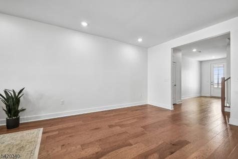 36 Ventura Drive East Hanover NJ 07936