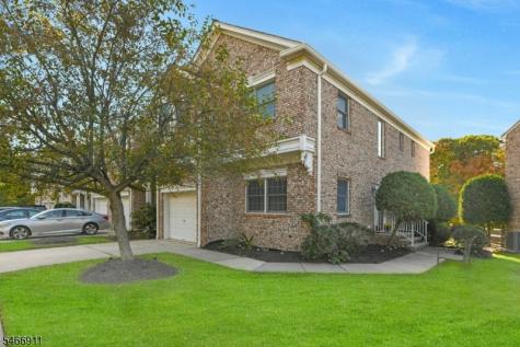 25 Hidden Pond Court Raritan NJ 08869