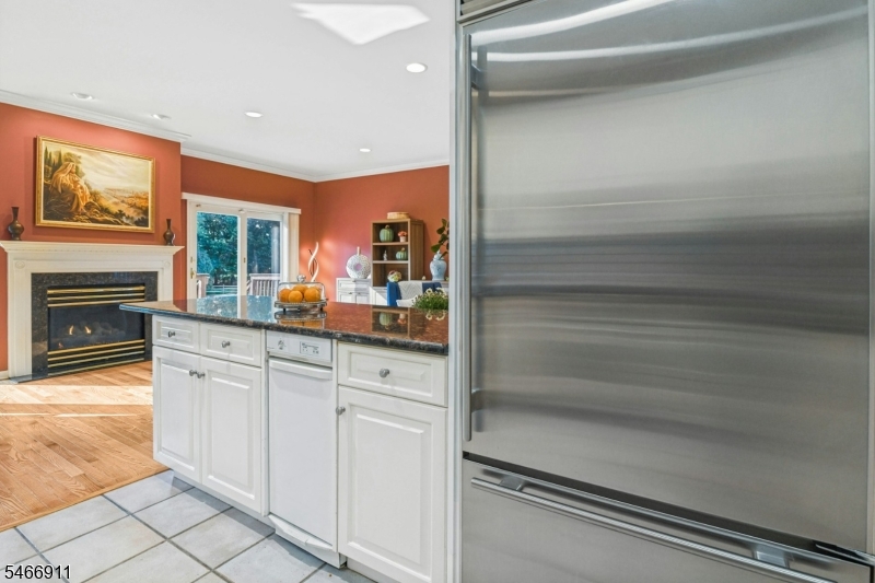 25 Hidden Pond Court Raritan NJ 08869