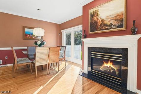 25 Hidden Pond Court Raritan NJ 08869