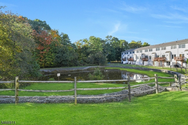 25 Hidden Pond Court Raritan NJ 08869