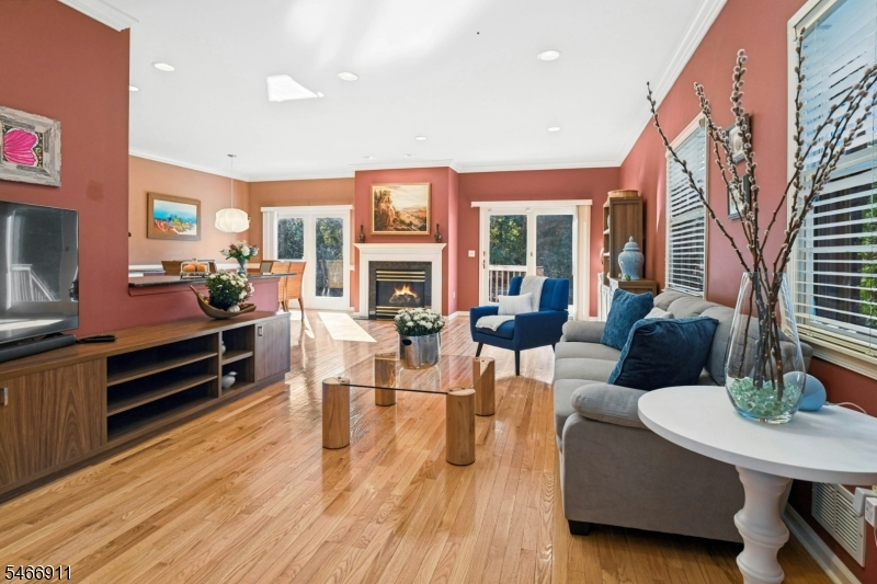 25 Hidden Pond Court Raritan NJ 08869