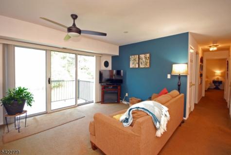 8 Henley Drive Franklin NJ 08873
