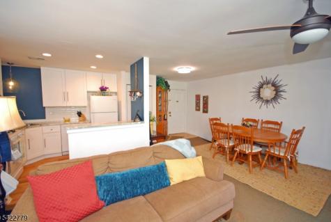 8 Henley Drive Franklin NJ 08873