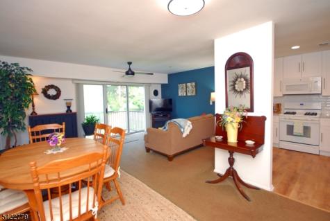8 Henley Drive Franklin NJ 08873