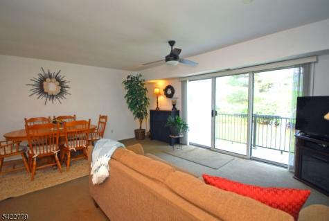 8 Henley Drive Franklin NJ 08873