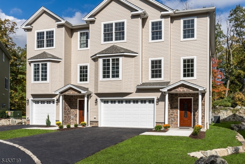 5 Stanley Way Wanaque NJ 07465