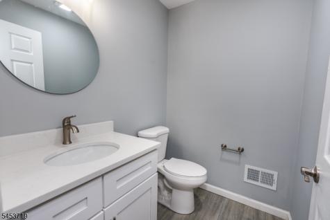 5 Stanley Way Wanaque NJ 07465