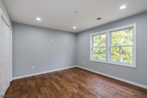 5 Stanley Way Wanaque NJ 07465