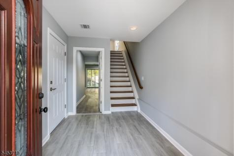 5 Stanley Way Wanaque NJ 07465